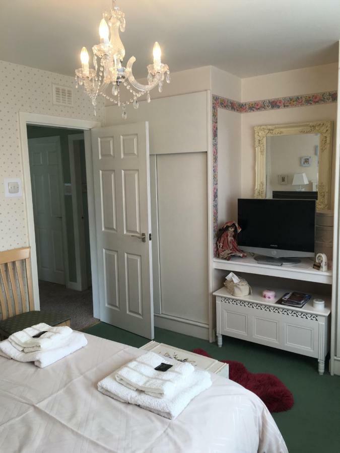 Rose Villa Bed And Breakfast Форфар Экстерьер фото