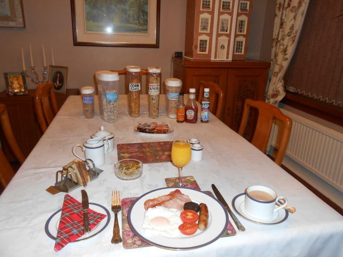 Rose Villa Bed And Breakfast Форфар Экстерьер фото