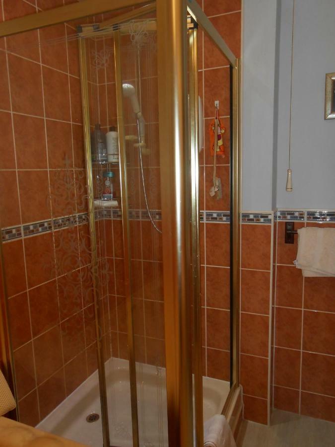 Rose Villa Bed And Breakfast Форфар Экстерьер фото
